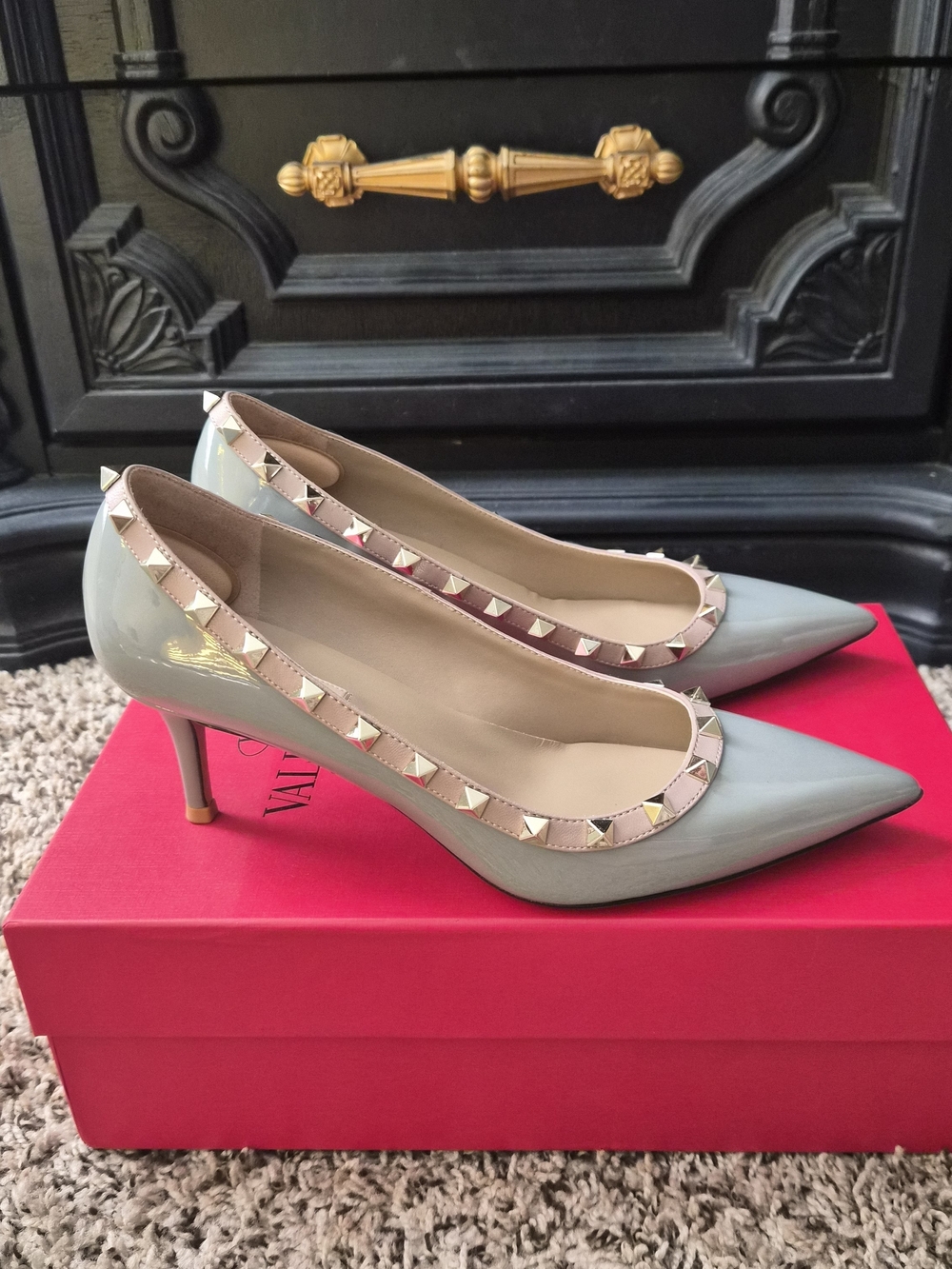 Valentino Patent Leather Rockstud Pumps in Pale Gray and Nude Trim